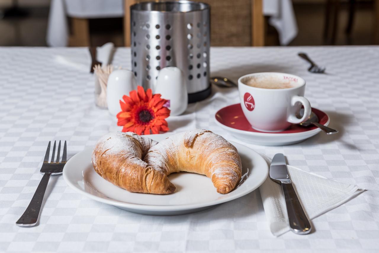 Hotel Breitenlee Виена Екстериор снимка