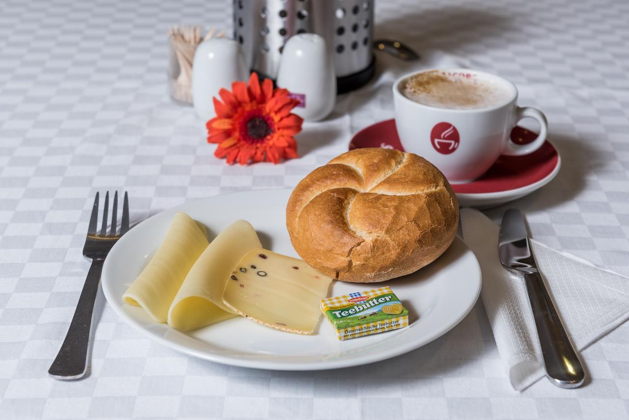 Hotel Breitenlee Виена Екстериор снимка