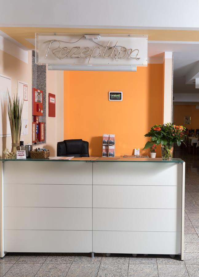 Hotel Breitenlee Виена Екстериор снимка