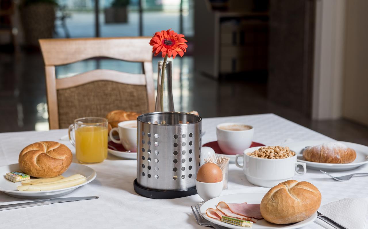 Hotel Breitenlee Виена Екстериор снимка