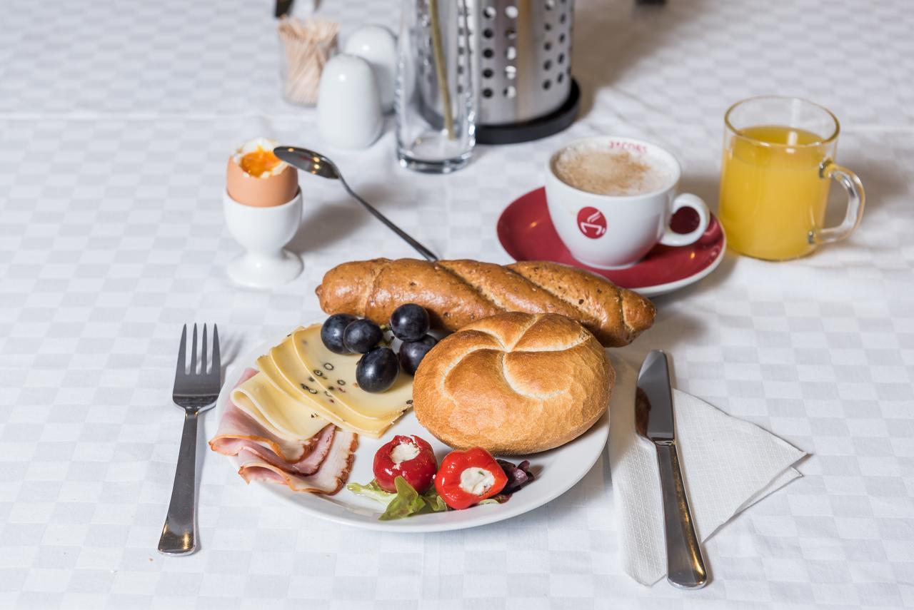 Hotel Breitenlee Виена Екстериор снимка