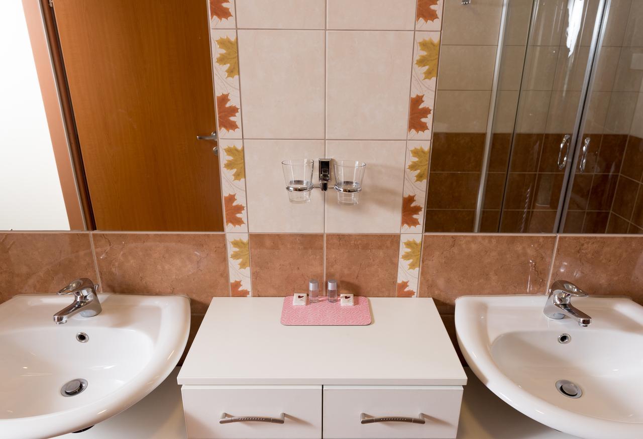 Hotel Breitenlee Виена Екстериор снимка